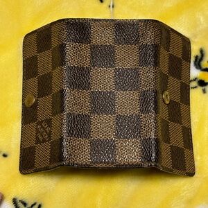 LV key case DE